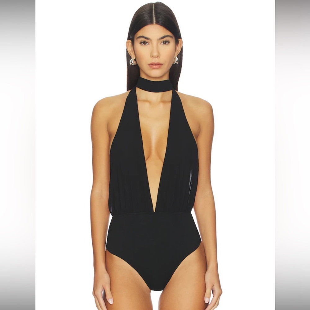Baila Bodysuit In Black
superdown Black Plunge Halter Bodysuit